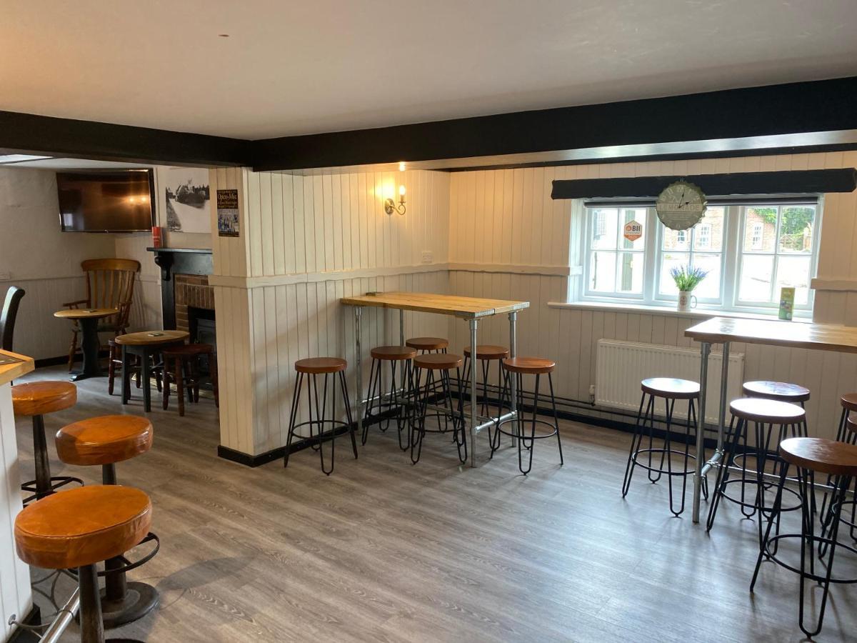 The New Wheel Inn Лимингтън Екстериор снимка