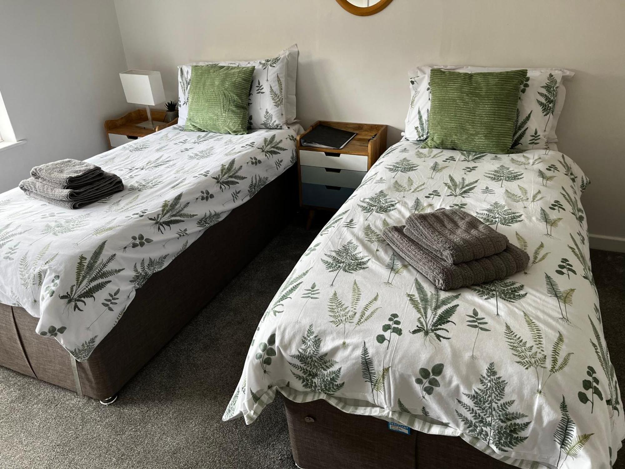The New Wheel Inn Лимингтън Екстериор снимка