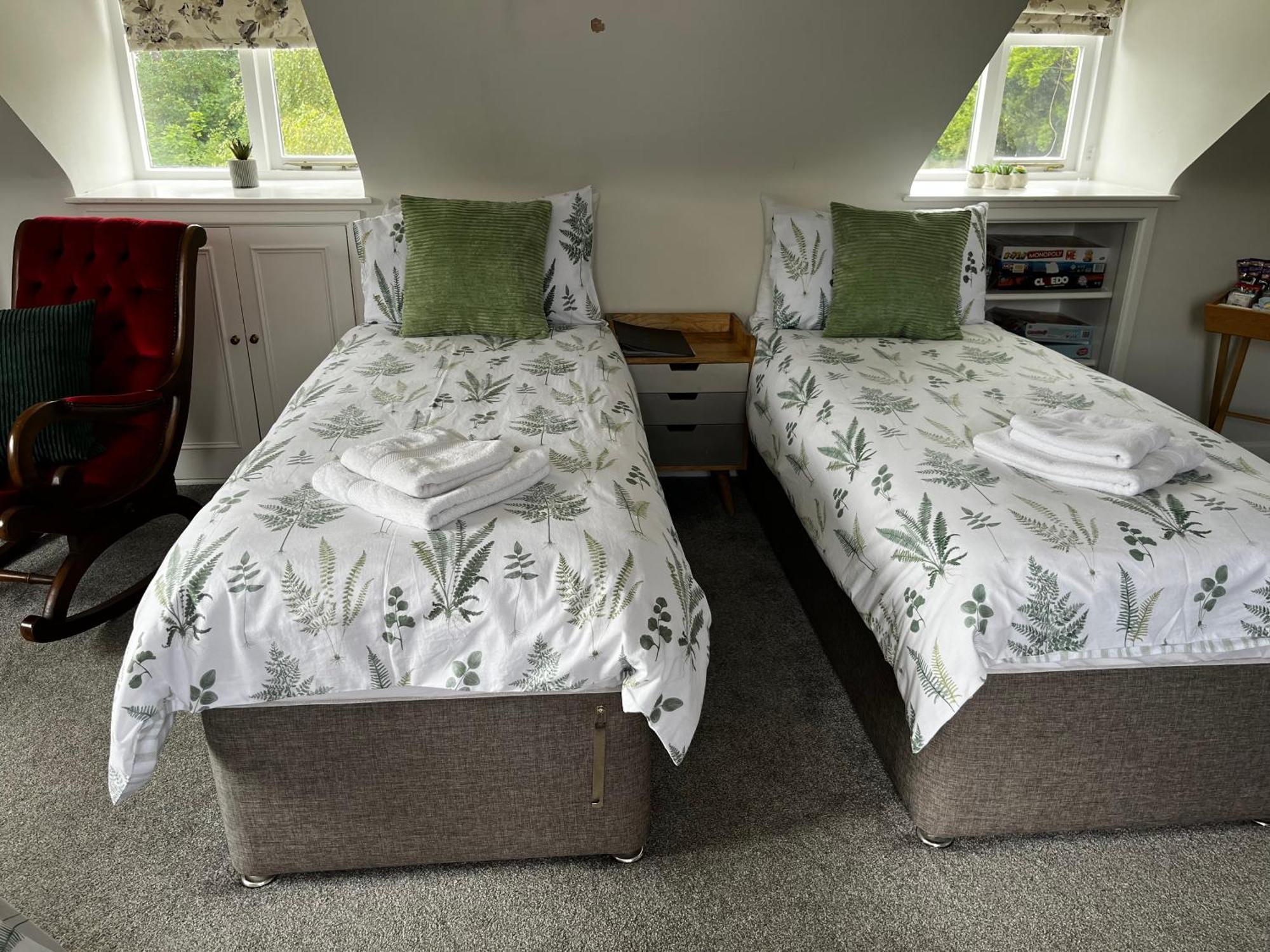 The New Wheel Inn Лимингтън Екстериор снимка